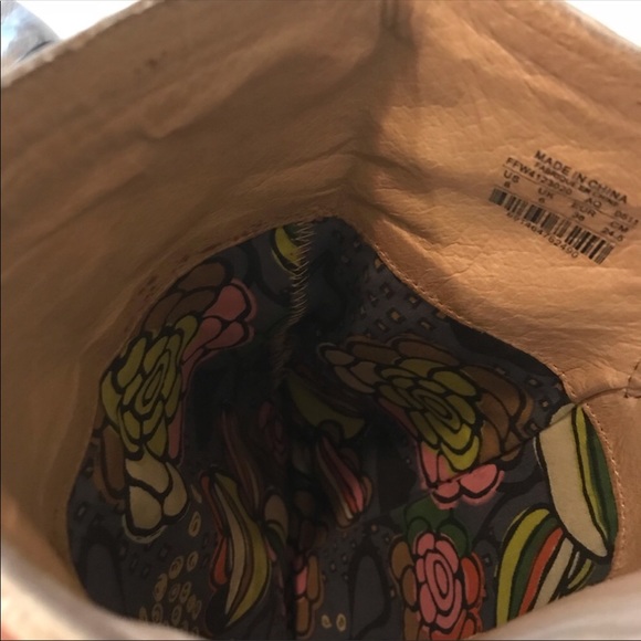 Fossil | Tall leather boots stacked heel size 8 - Picture 4 of 8